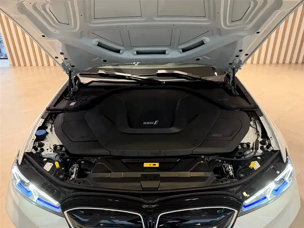 BMW i3 — фото 5