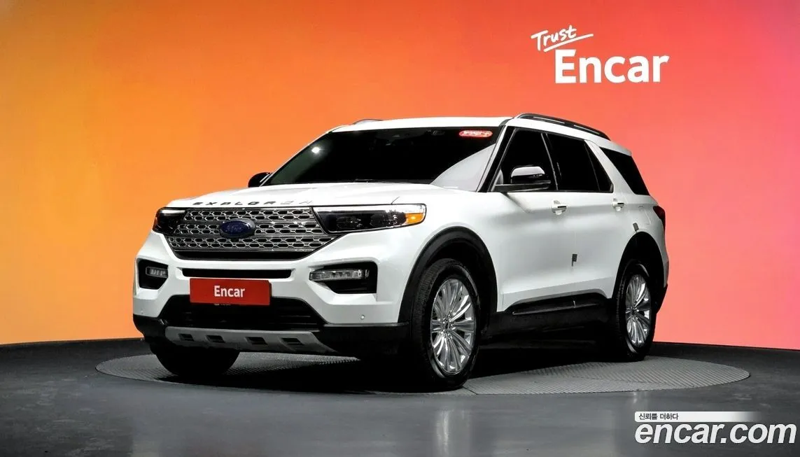 Ford Explorer — фото 1