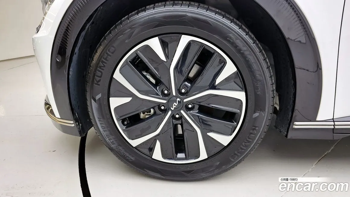 Kia EV6 — фото 6
