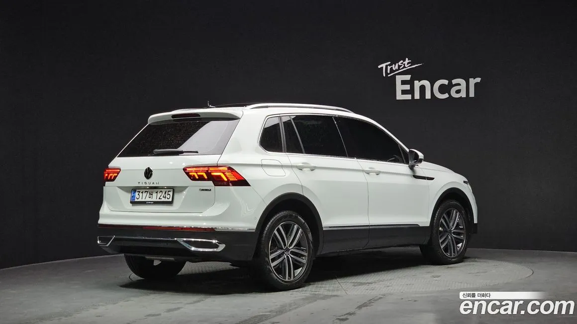 Volkswagen Tiguan — фото 8