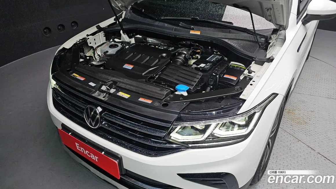 Volkswagen Tiguan — фото 10