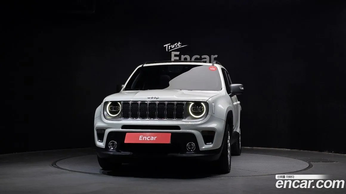 Jeep Renegade — фото 2