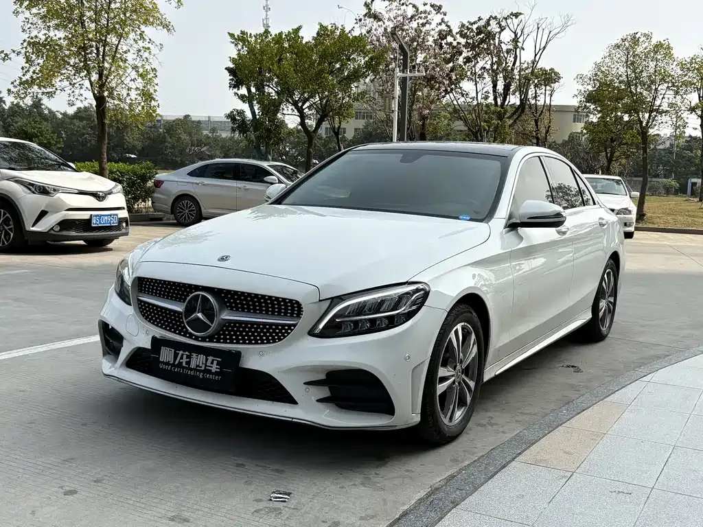 Mercedes-Benz C-Class — фото 1