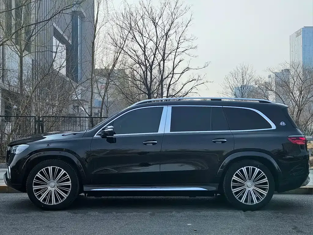 Mercedes-Benz GLS — фото 9