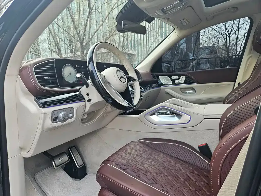 Mercedes-Benz GLS — фото 6
