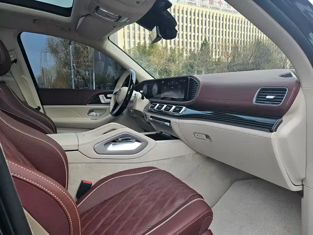 Mercedes-Benz GLS — фото 8