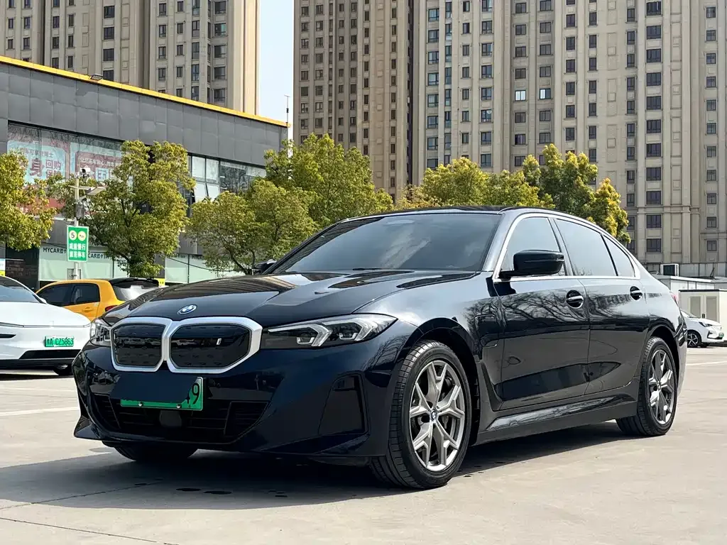 BMW i3 — фото 1