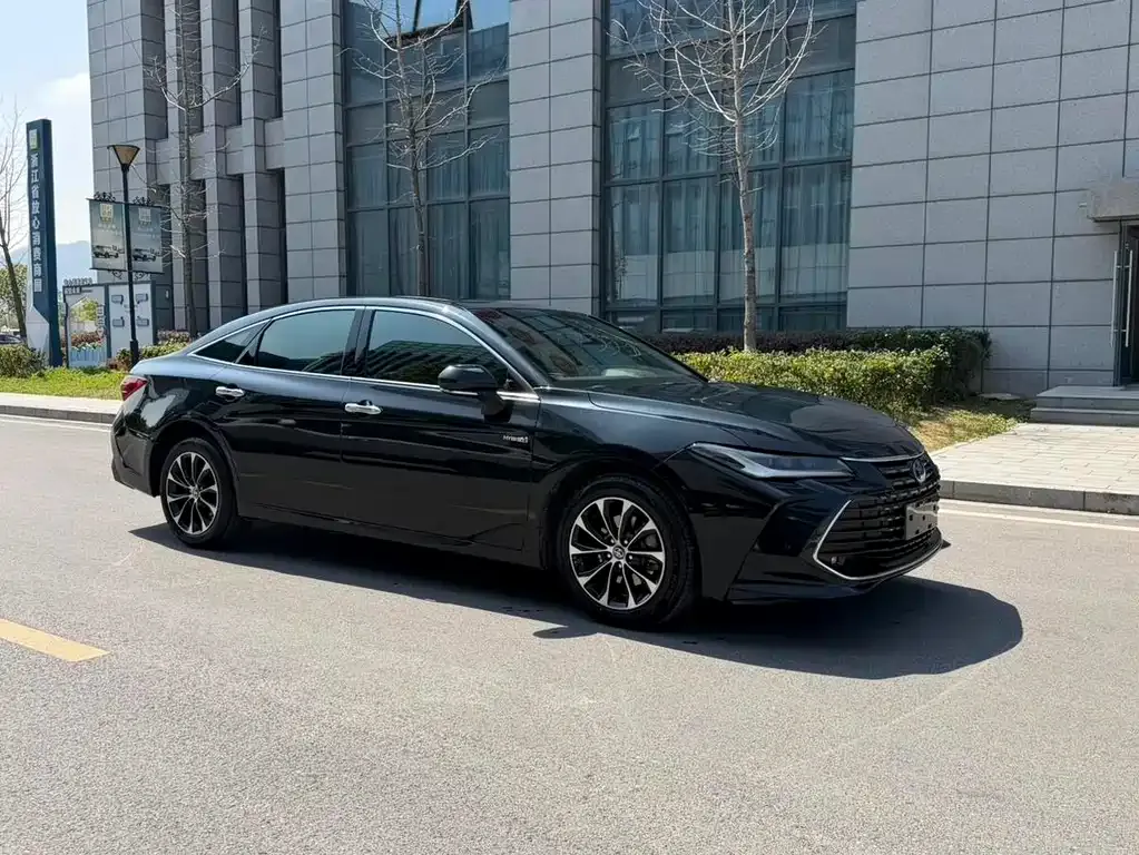 Toyota Avalon — фото 10