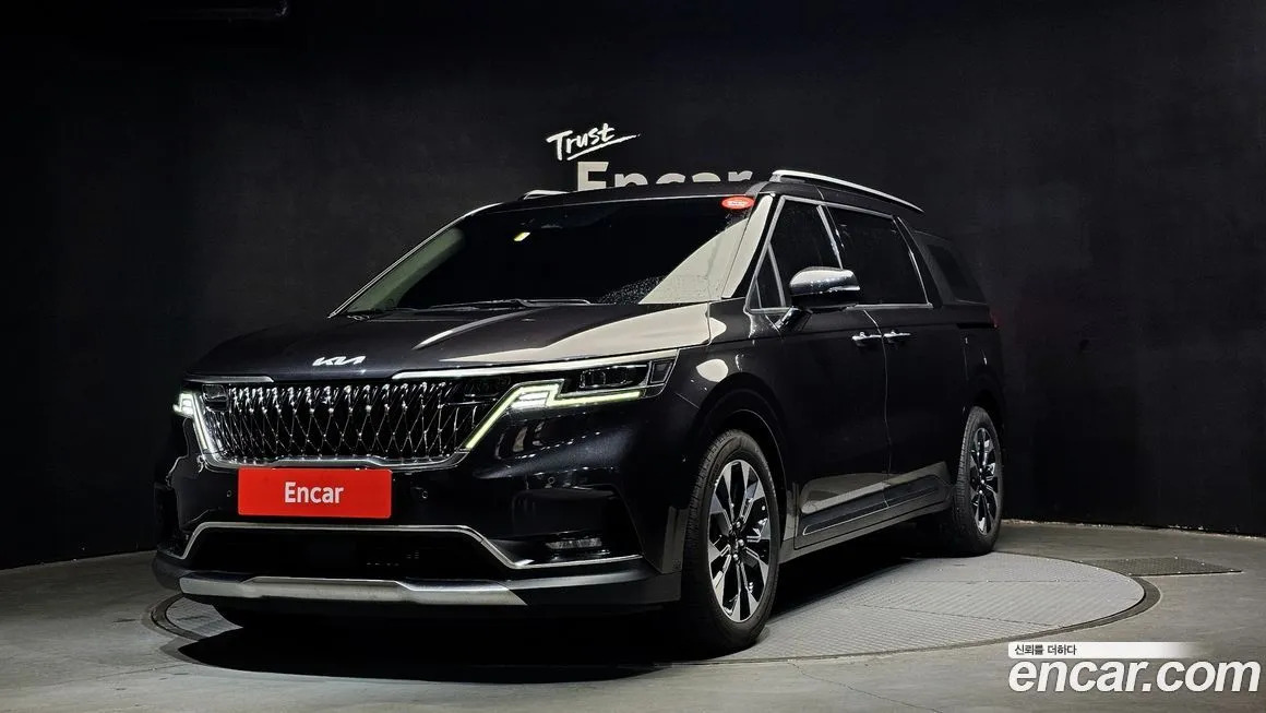 Kia Carnival — фото 1