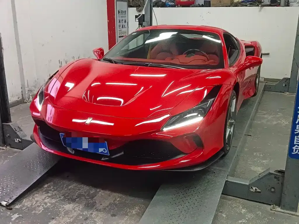 Ferrari F8 — фото 1
