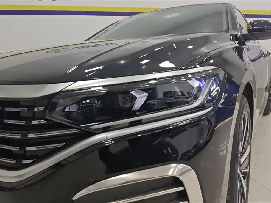Volkswagen Passat — фото 4