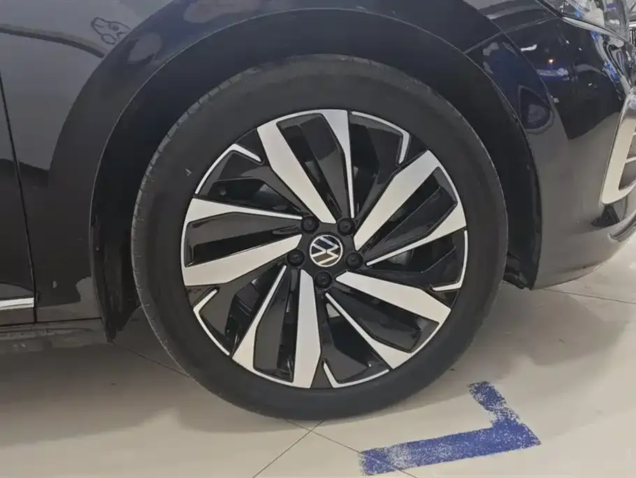 Volkswagen Passat — фото 6