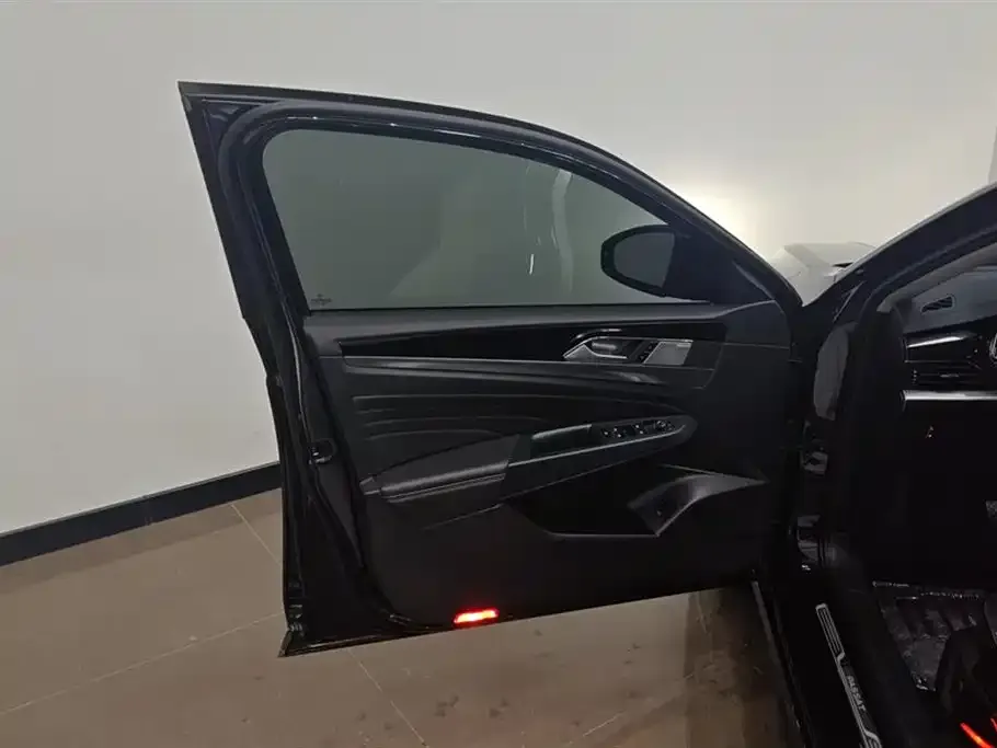 Volkswagen Passat — фото 5