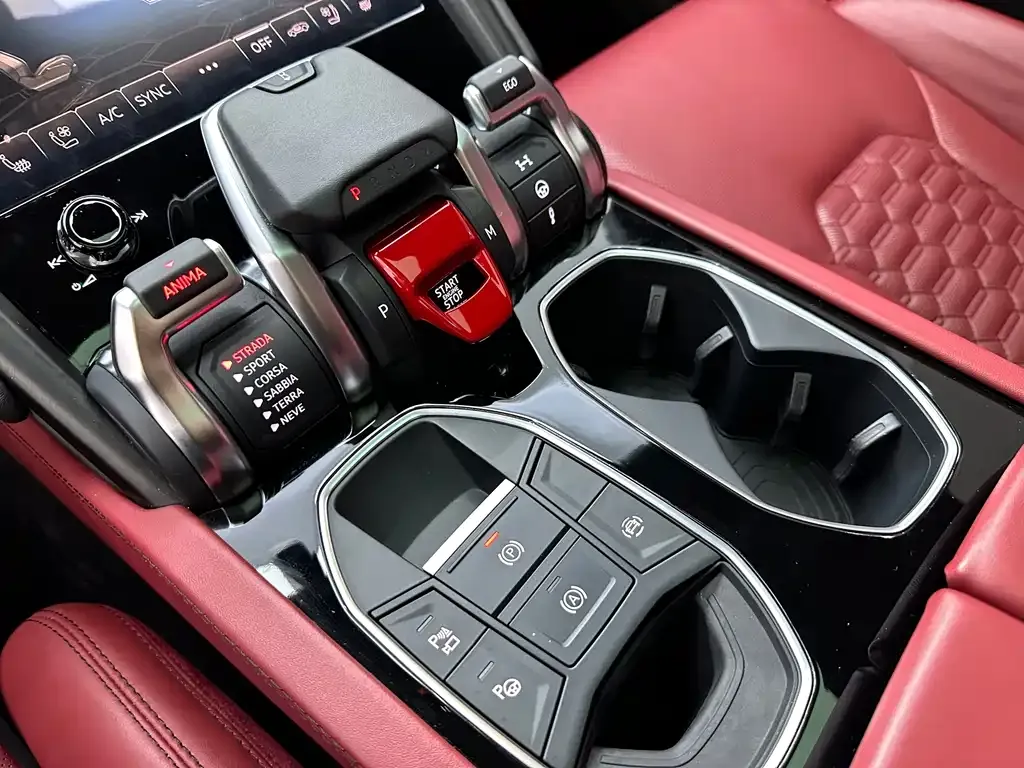 Lamborghini Urus — фото 10