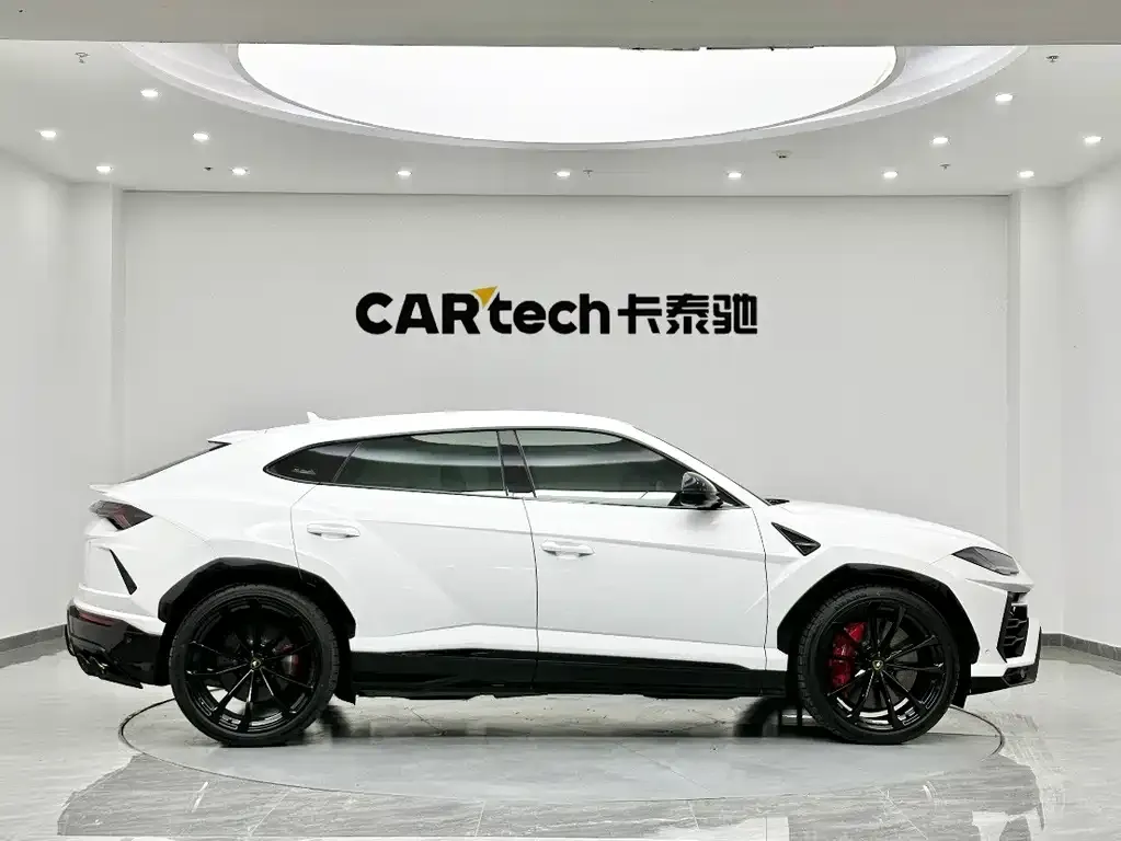 Lamborghini Urus — фото 3