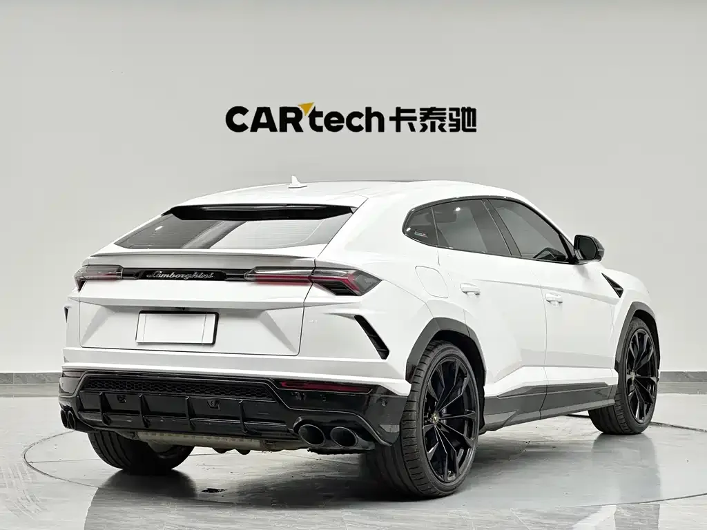Lamborghini Urus — фото 9