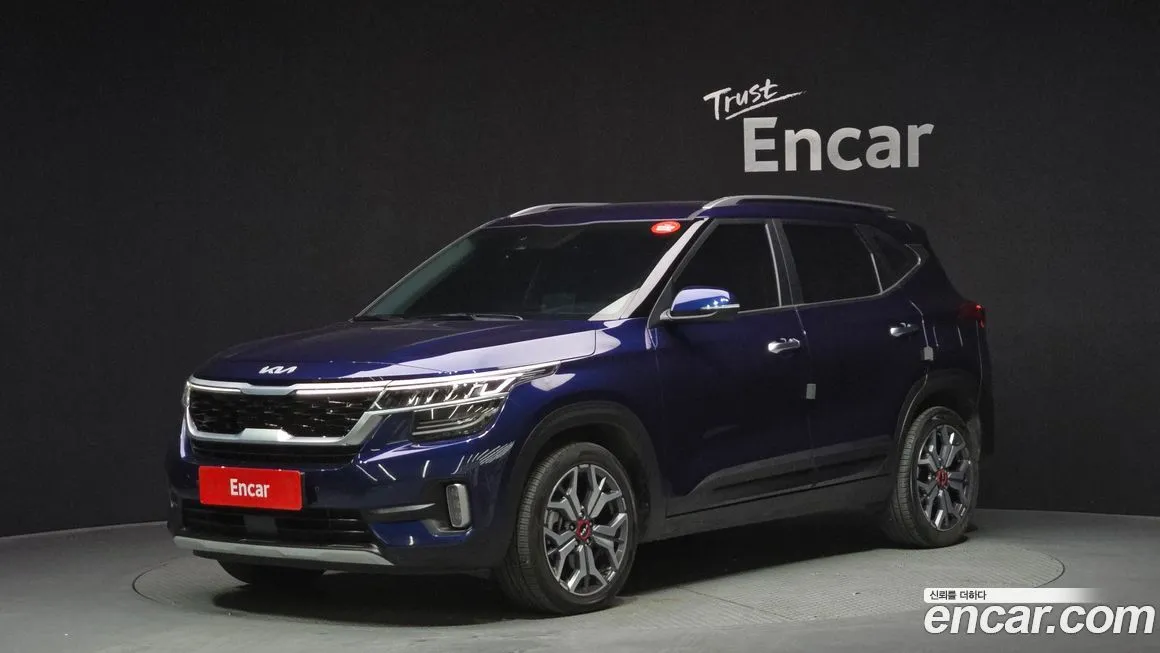 Kia Seltos — фото 1