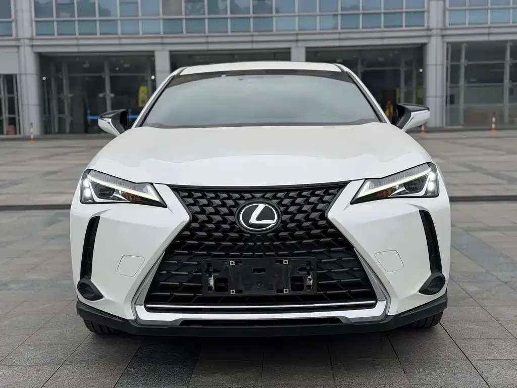 Lexus UX — фото 2