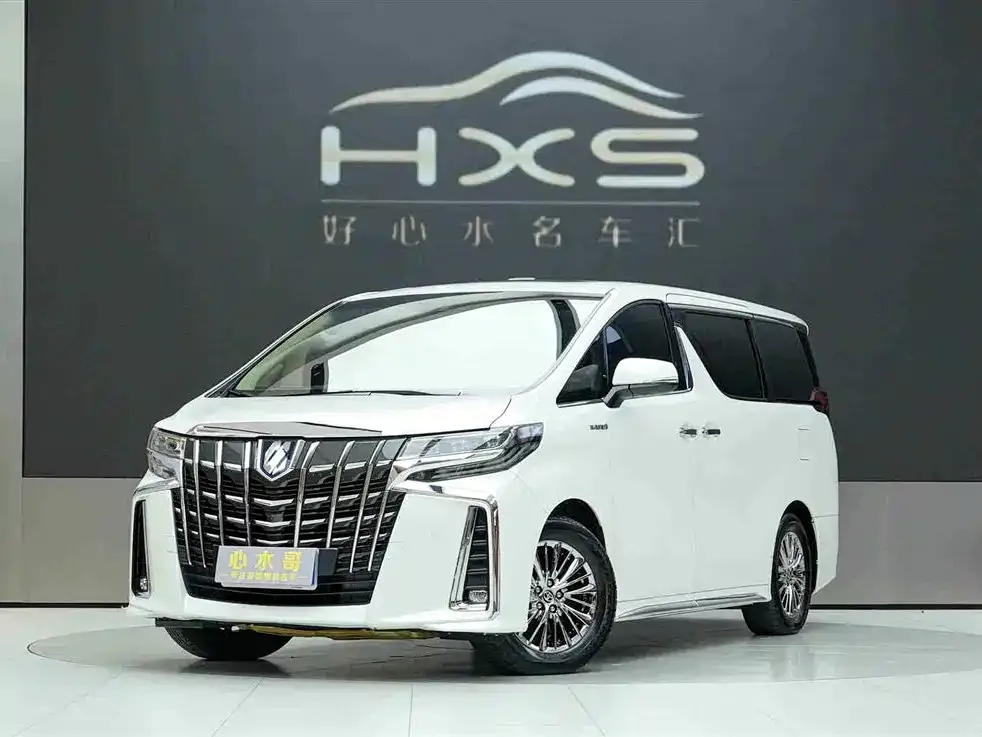 Toyota Alphard — фото 1