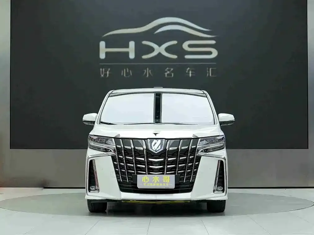 Toyota Alphard — фото 3