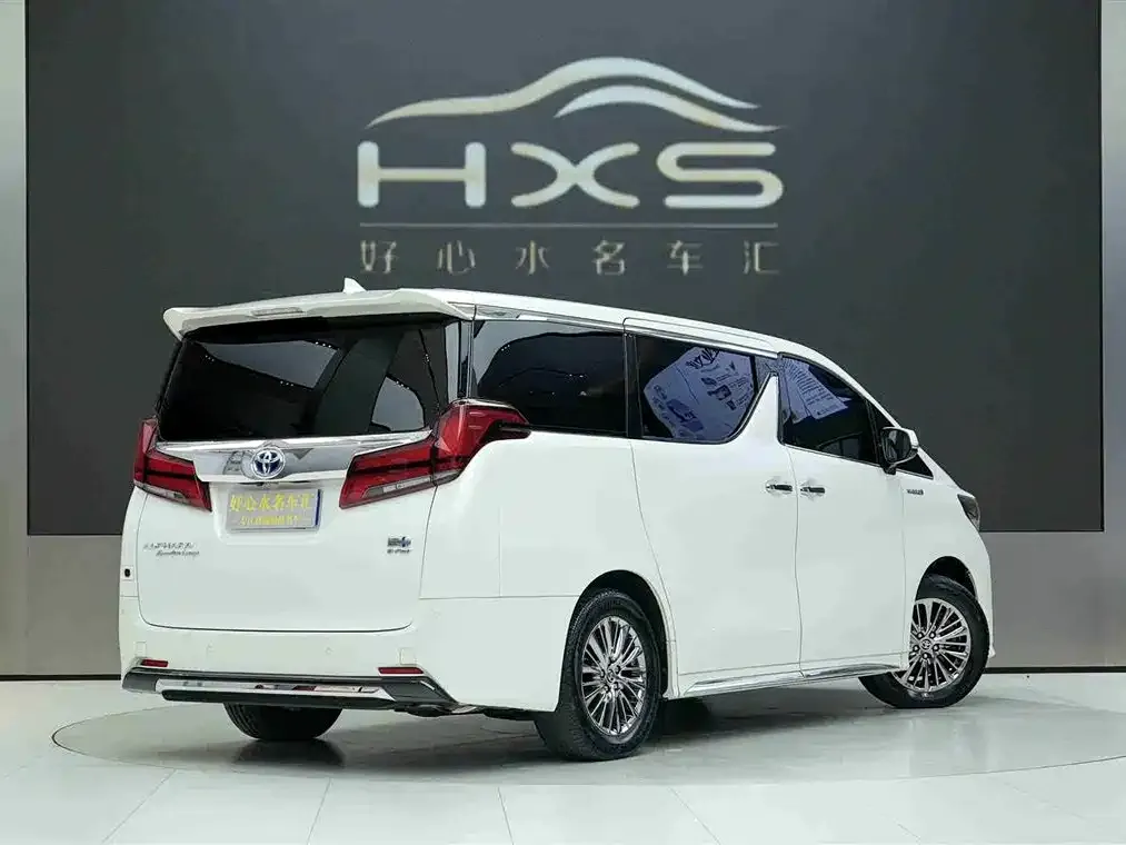 Toyota Alphard — фото 5