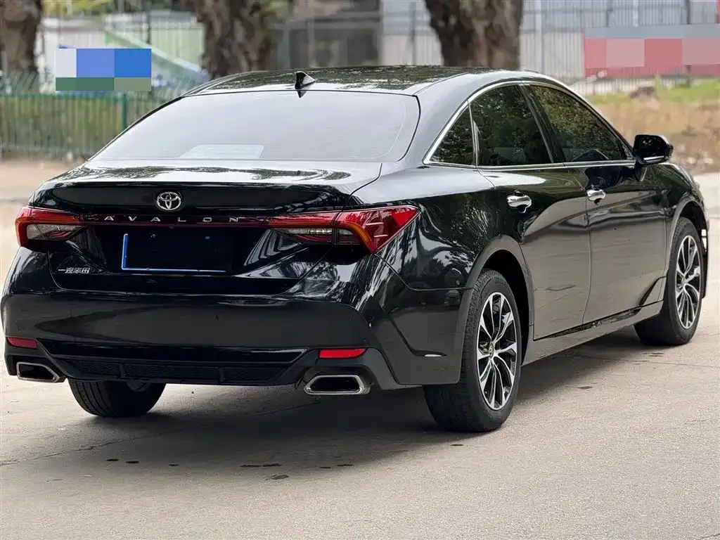 Toyota Avalon — фото 4