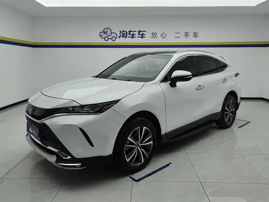 Toyota Harrier — фото 1