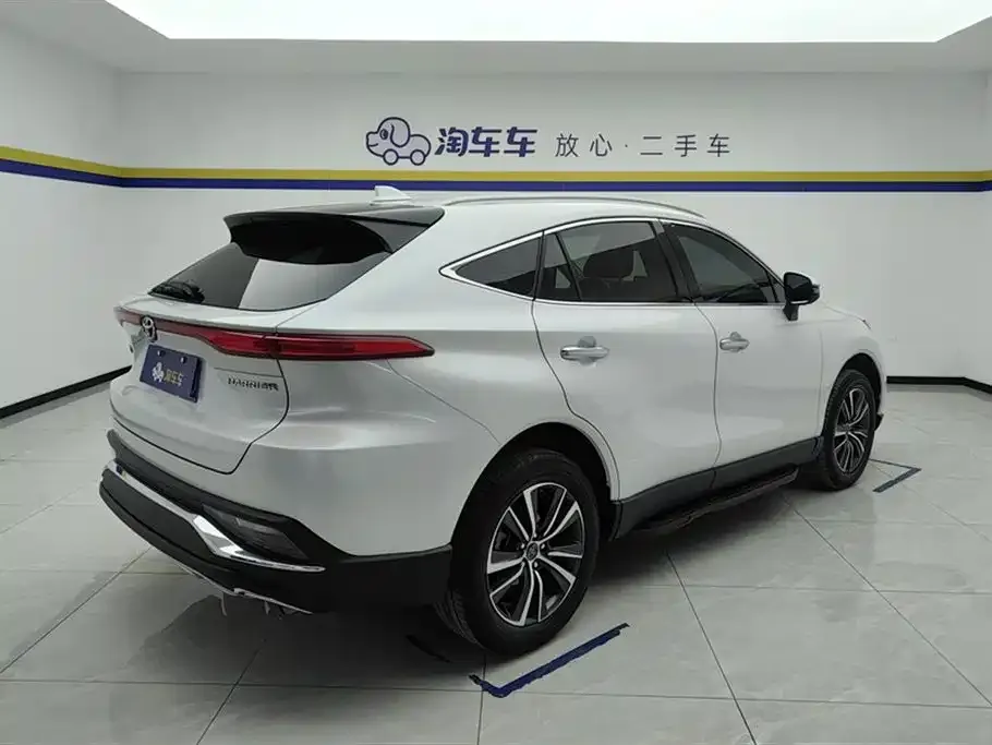Toyota Harrier — фото 4