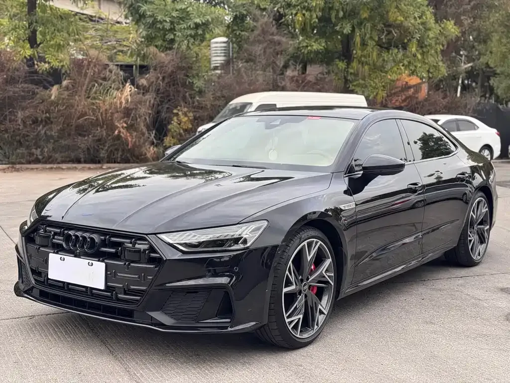 Audi A7L — фото 1