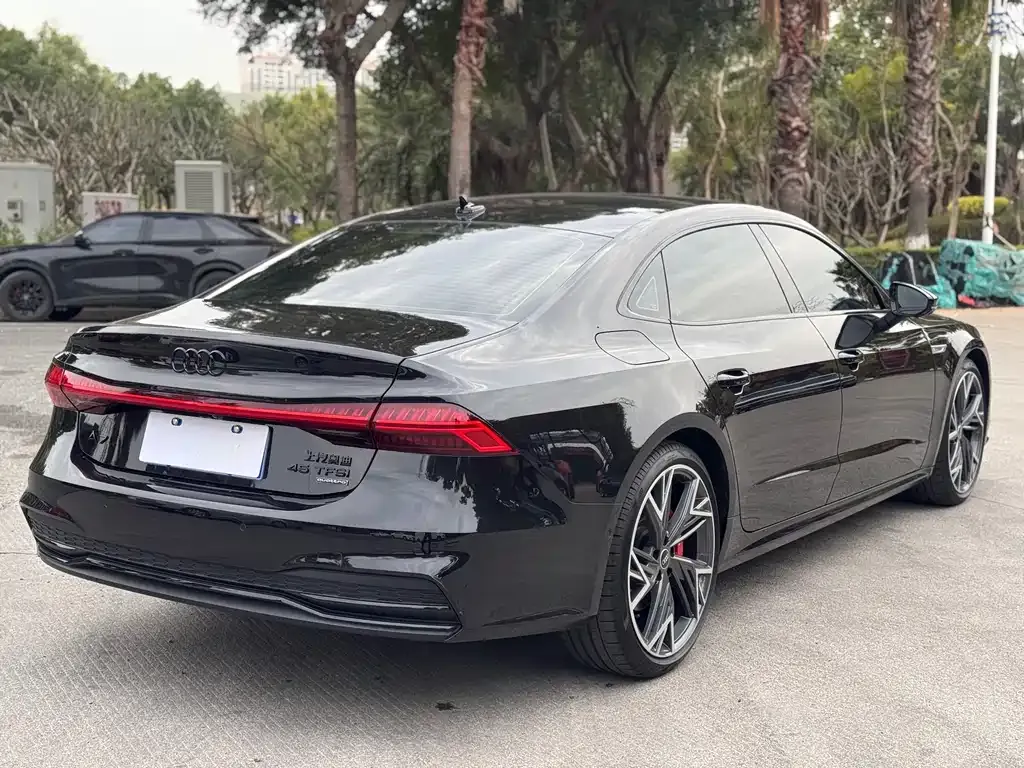 Audi A7L — фото 5