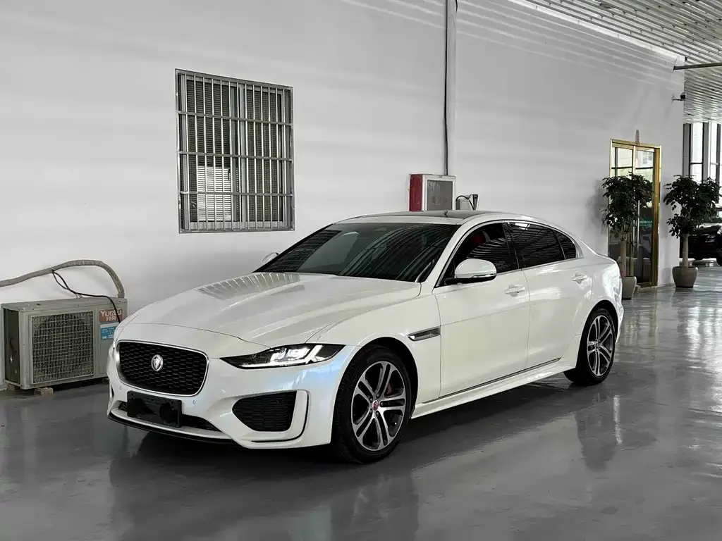 Jaguar XEL — фото 1