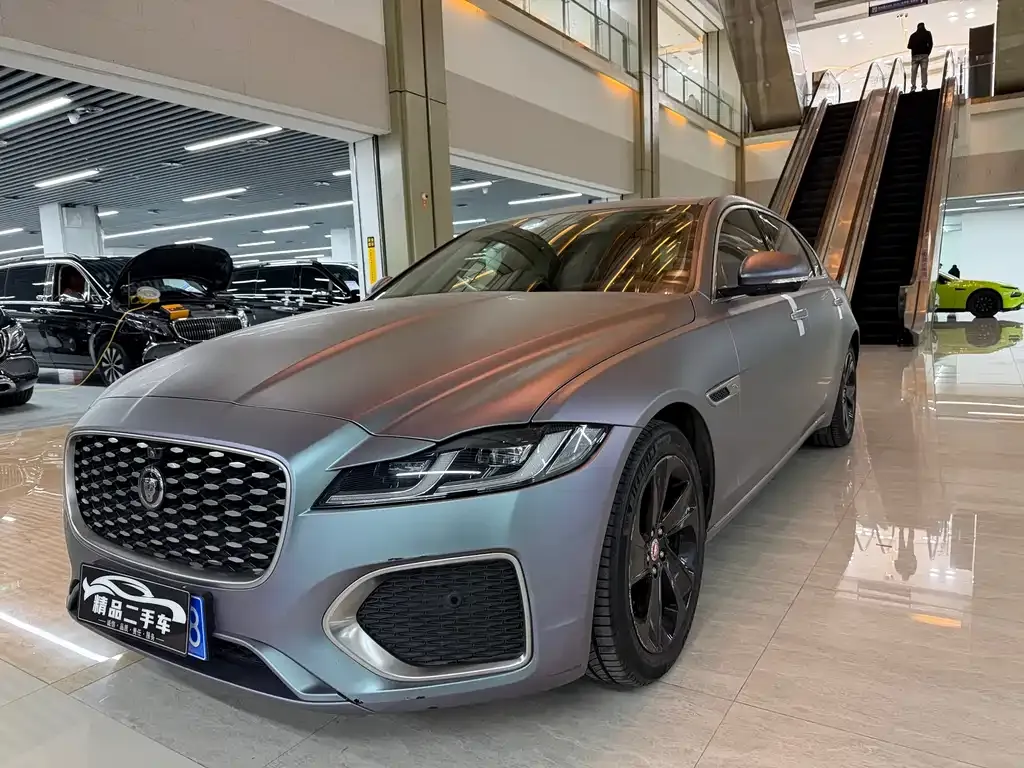 Jaguar XFL — фото 1