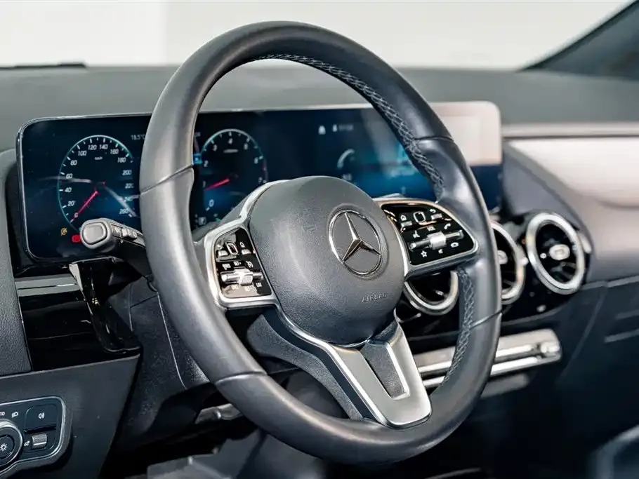Mercedes-Benz B-Class — фото 10