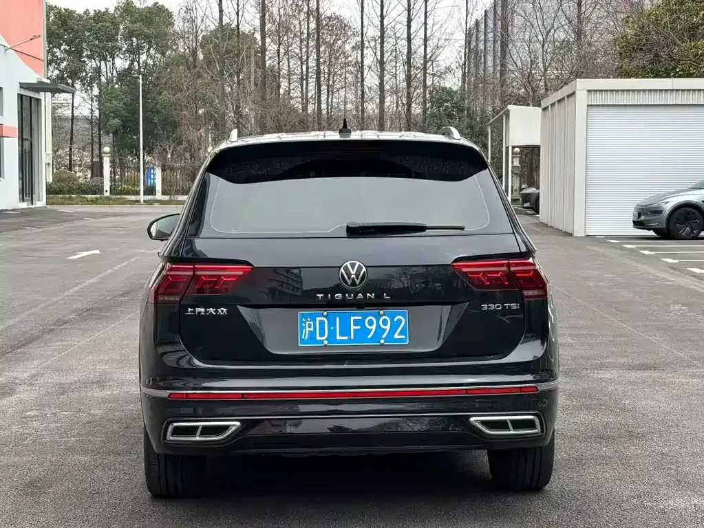 Volkswagen Tiguan L — фото 9