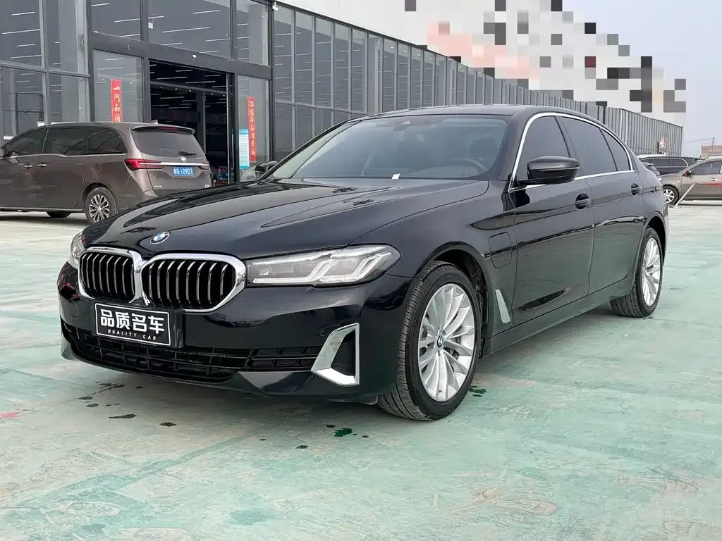 BMW 5 Series New Energy — фото 1