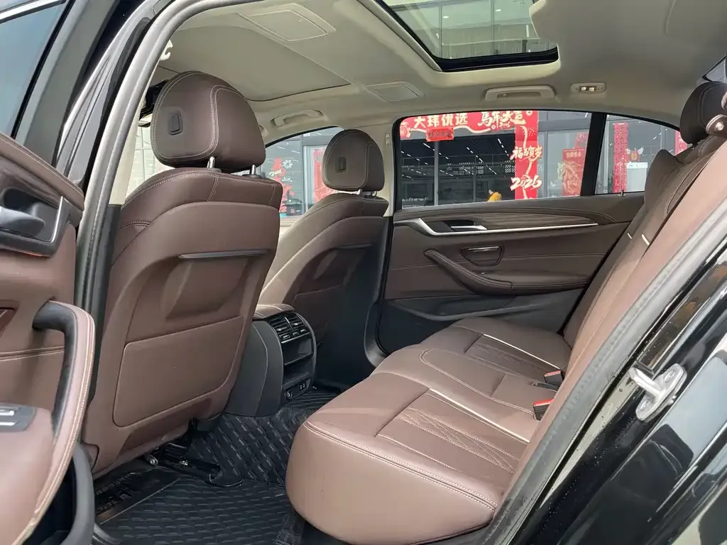 BMW 5 Series New Energy — фото 2