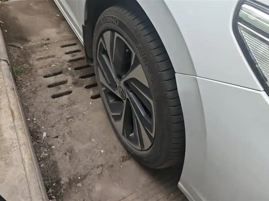 Volkswagen Bora — фото 6