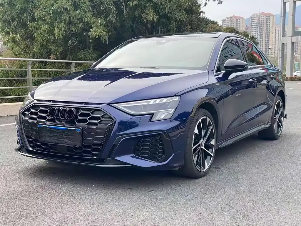 Audi A3 — фото 1