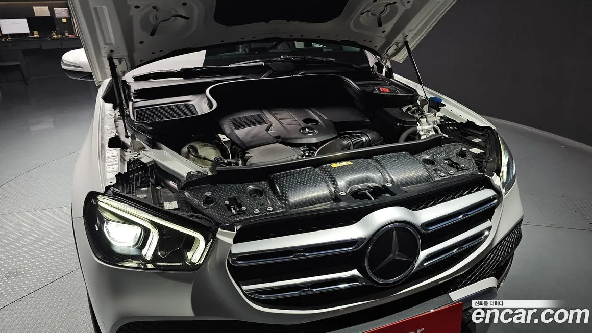 Mercedes-Benz GLE-Class — фото 6