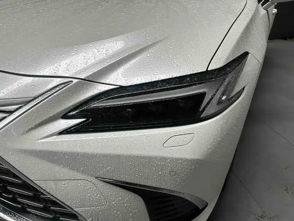 Lexus ES — фото 10