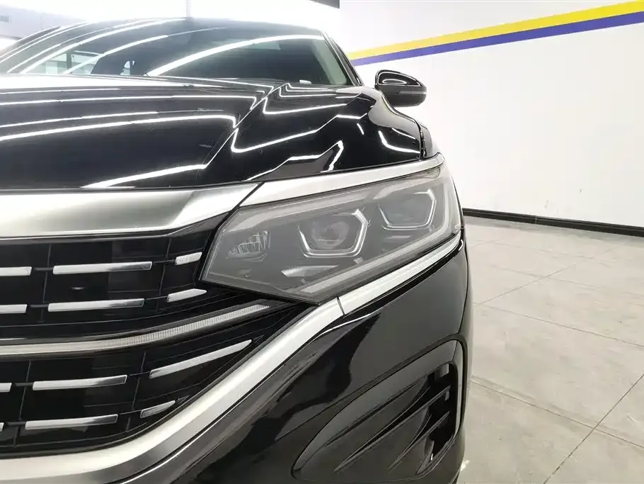 Volkswagen Passat — фото 8