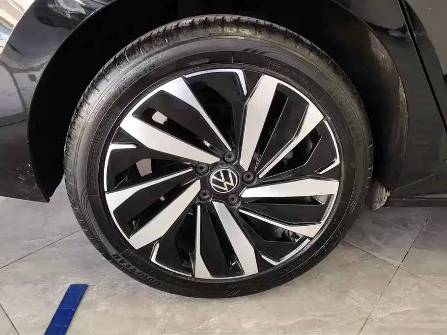 Volkswagen Passat — фото 9
