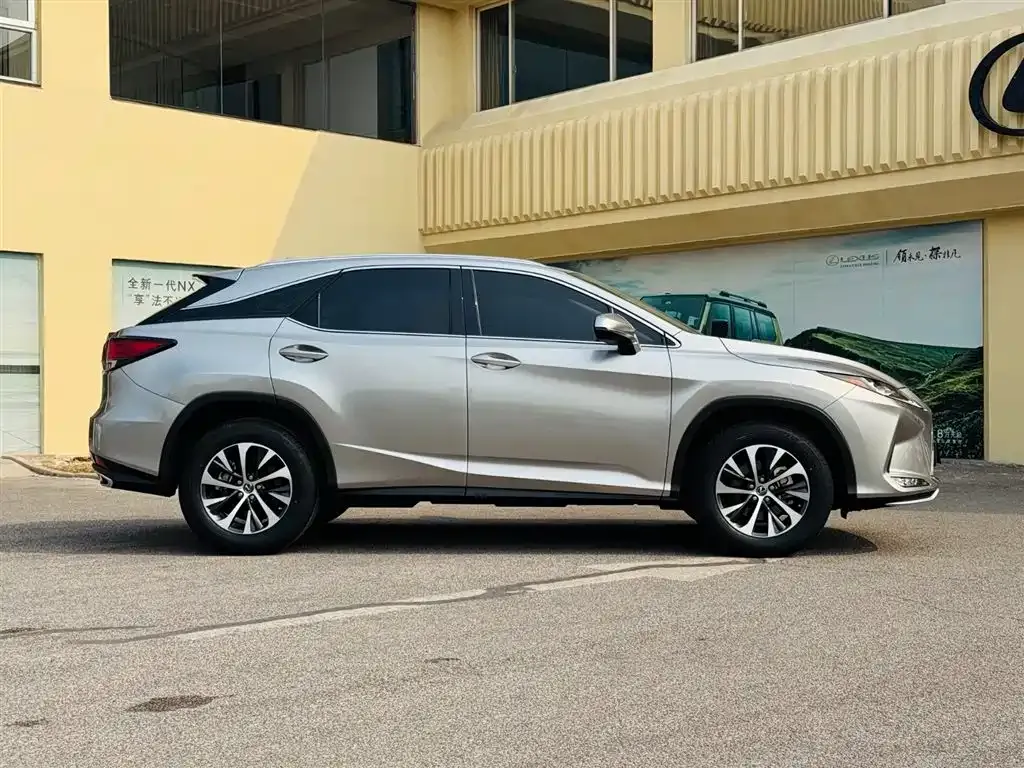 Lexus RX — фото 8
