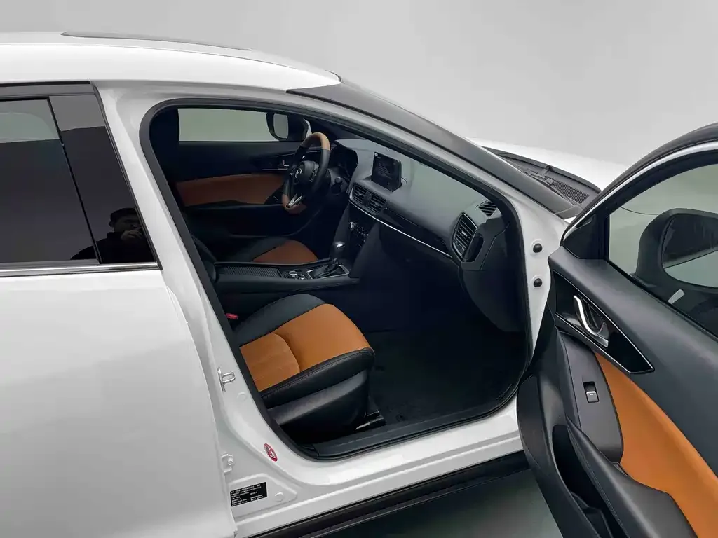 Mazda CX-4 — фото 3