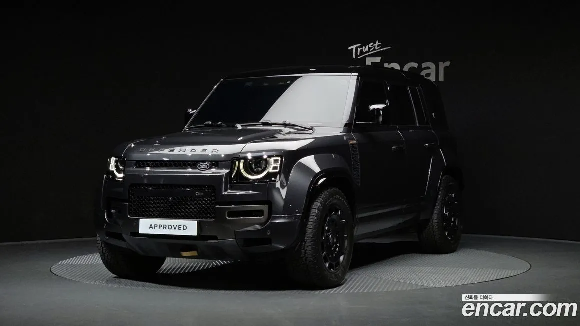 Land Rover Defender — фото 1