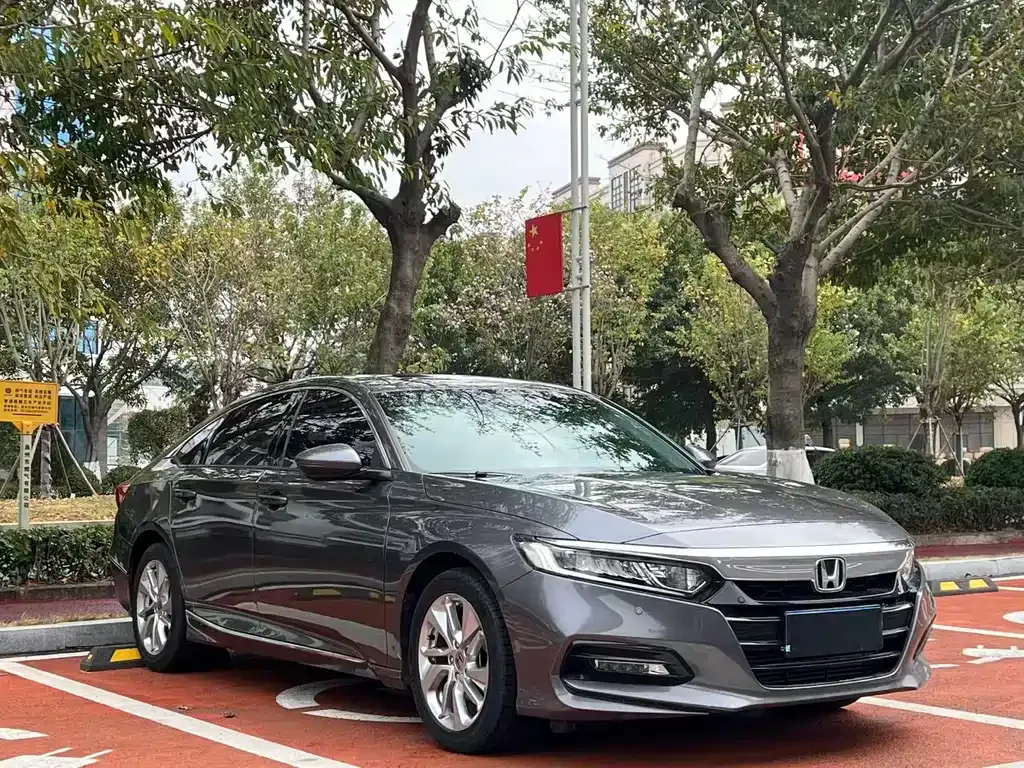 Honda Accord — фото 5