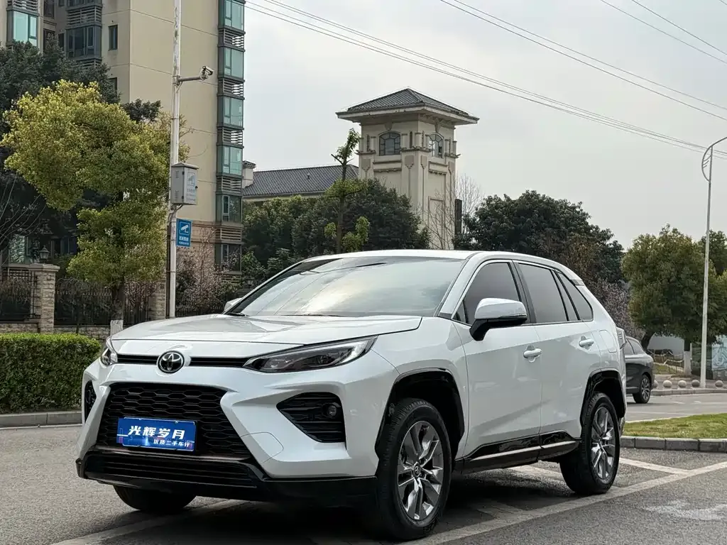 Toyota Wildlander — фото 1