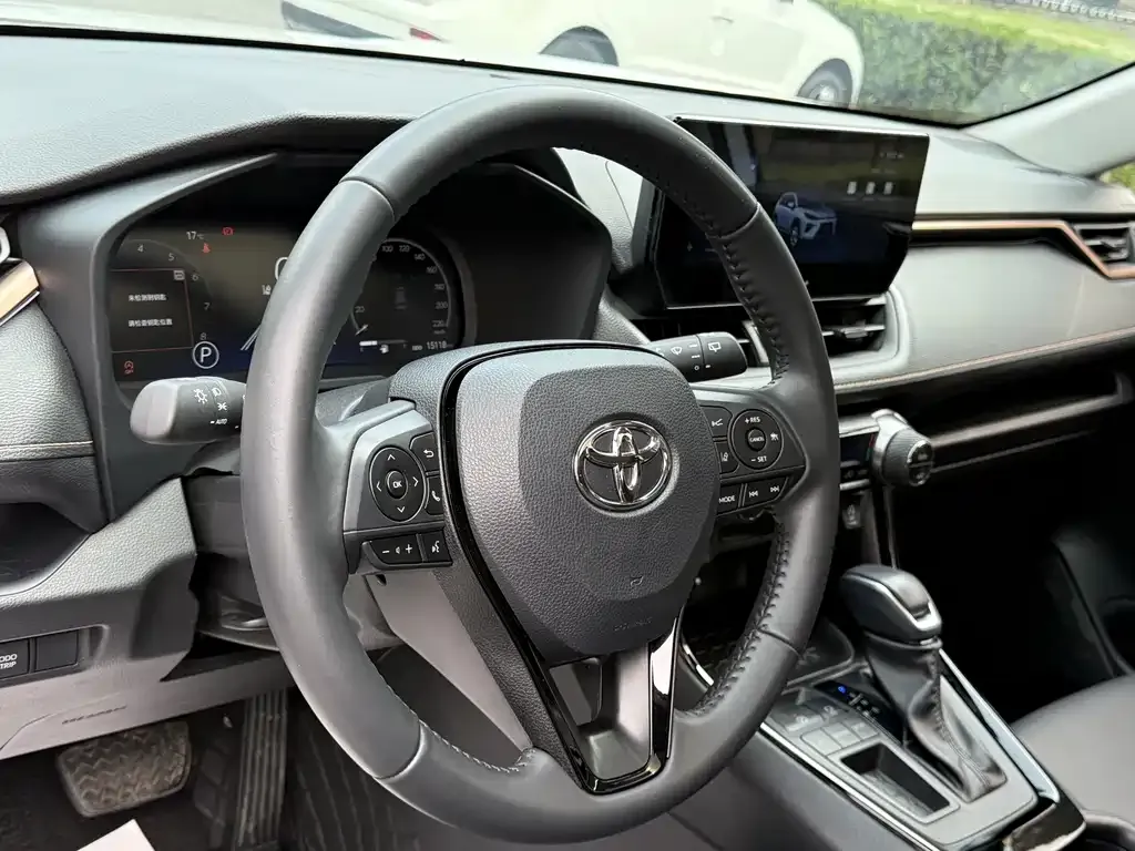 Toyota Wildlander — фото 3