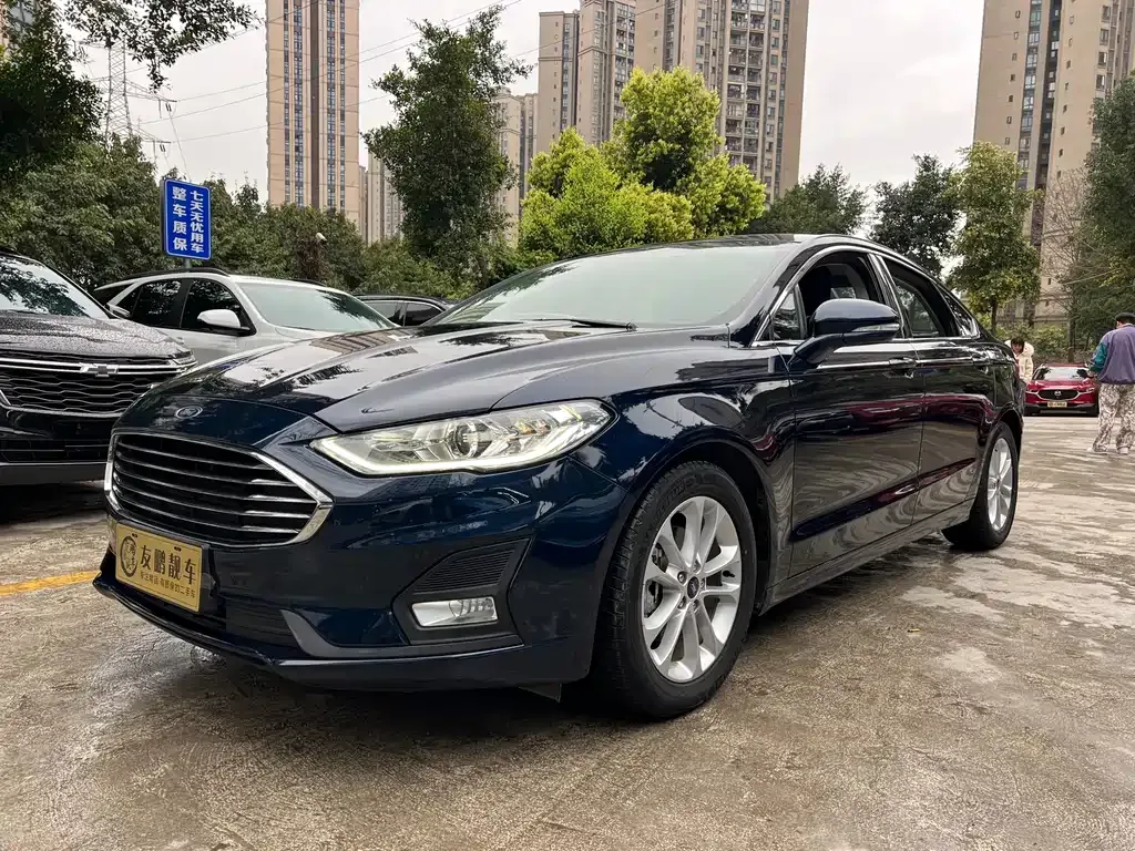 Ford Mondeo — фото 1