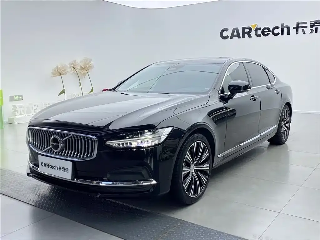 Volvo S90 — фото 1